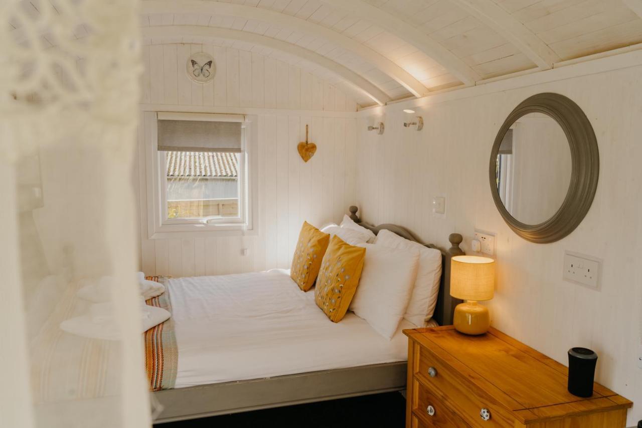 Little England Retreats - Cottage, Yurt And Shepherd Huts Othery Exterior foto
