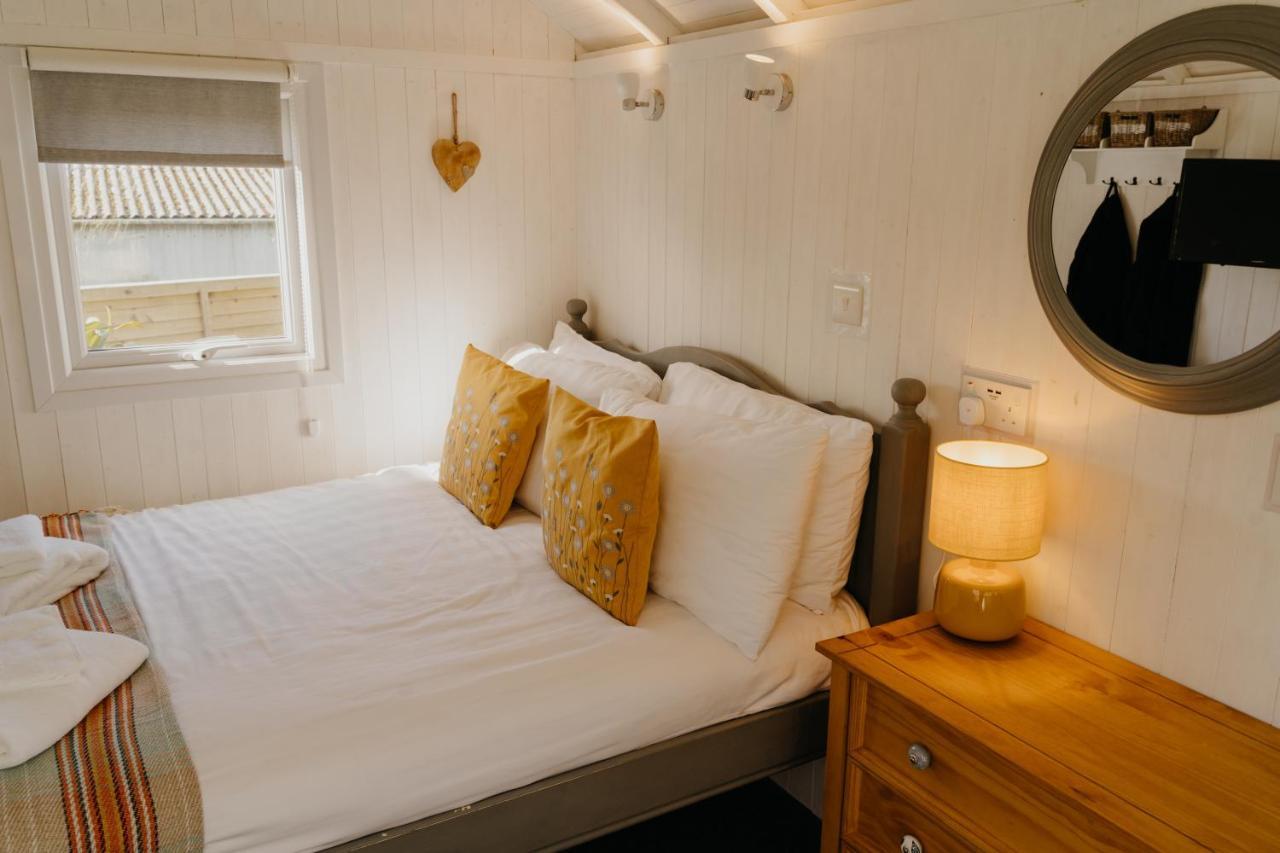 Little England Retreats - Cottage, Yurt And Shepherd Huts Othery Exterior foto