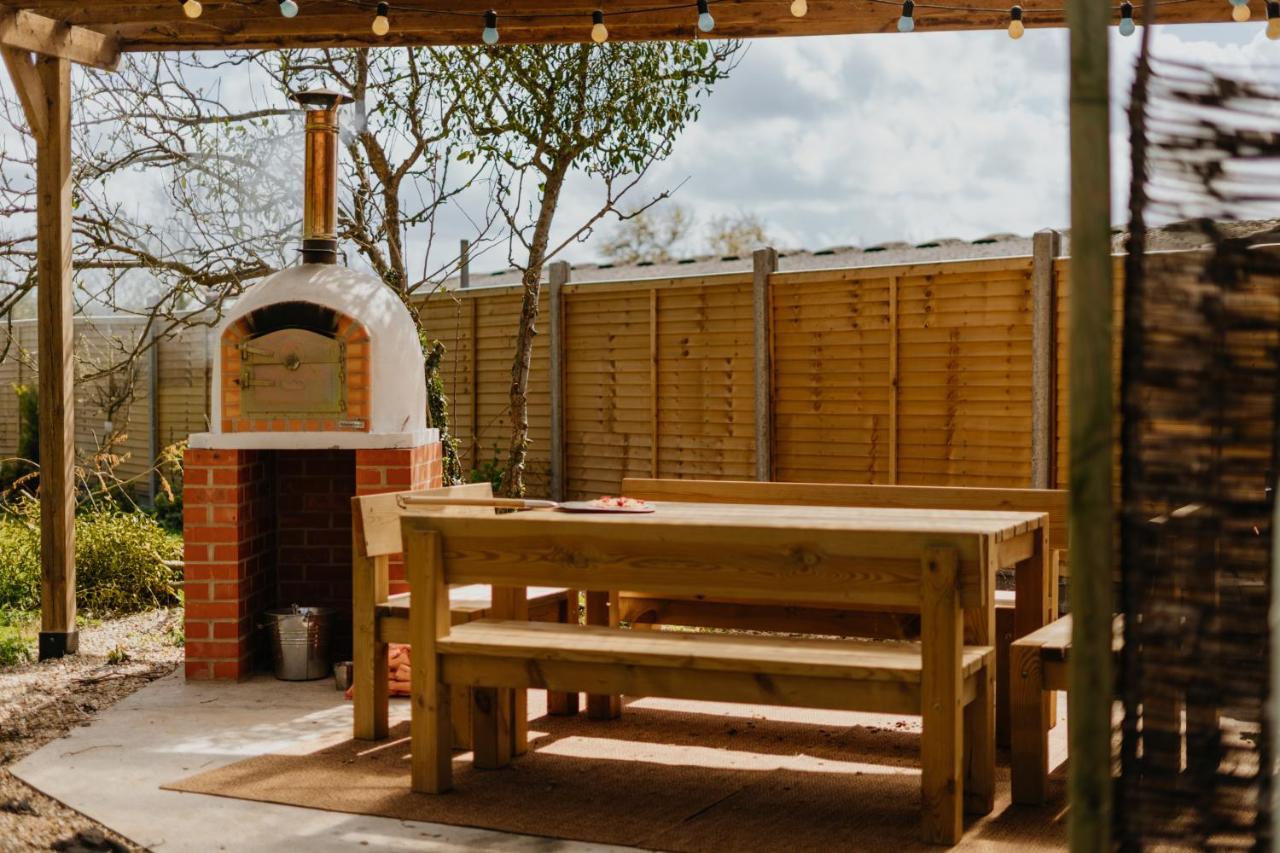 Little England Retreats - Cottage, Yurt And Shepherd Huts Othery Exterior foto