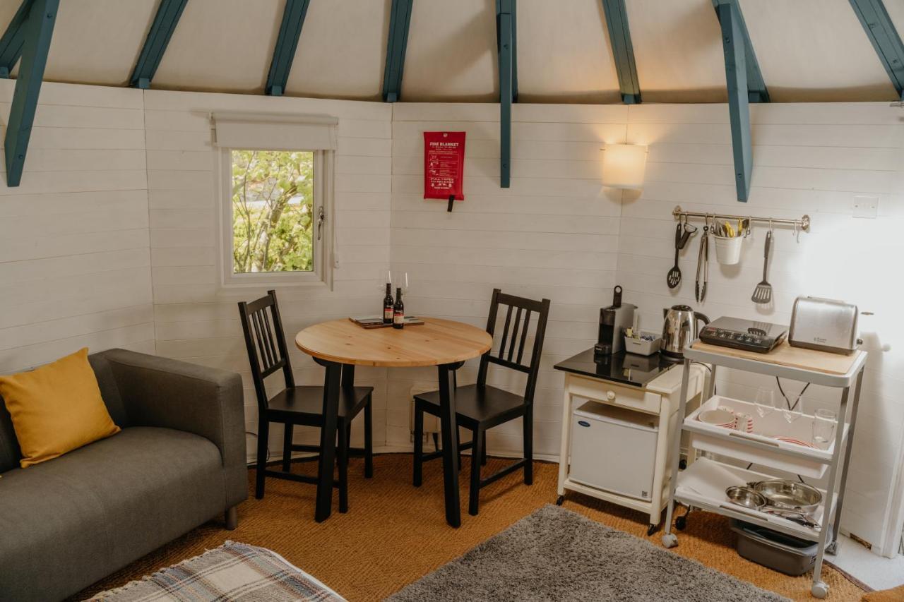 Little England Retreats - Cottage, Yurt And Shepherd Huts Othery Exterior foto